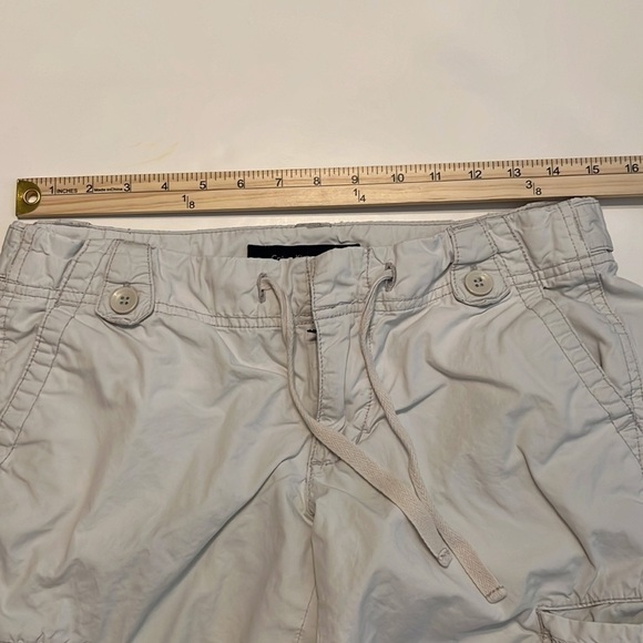 Calvin Klein Jeans 100% Cotton Women's Cream Cargo Bermuda Shorts Size 4 - Picture 3 of 11